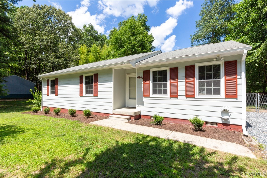 4101 Bronholly Road Chesterfield, VA 23832 - Photo 3 of 24 a front view of house with yard and green space