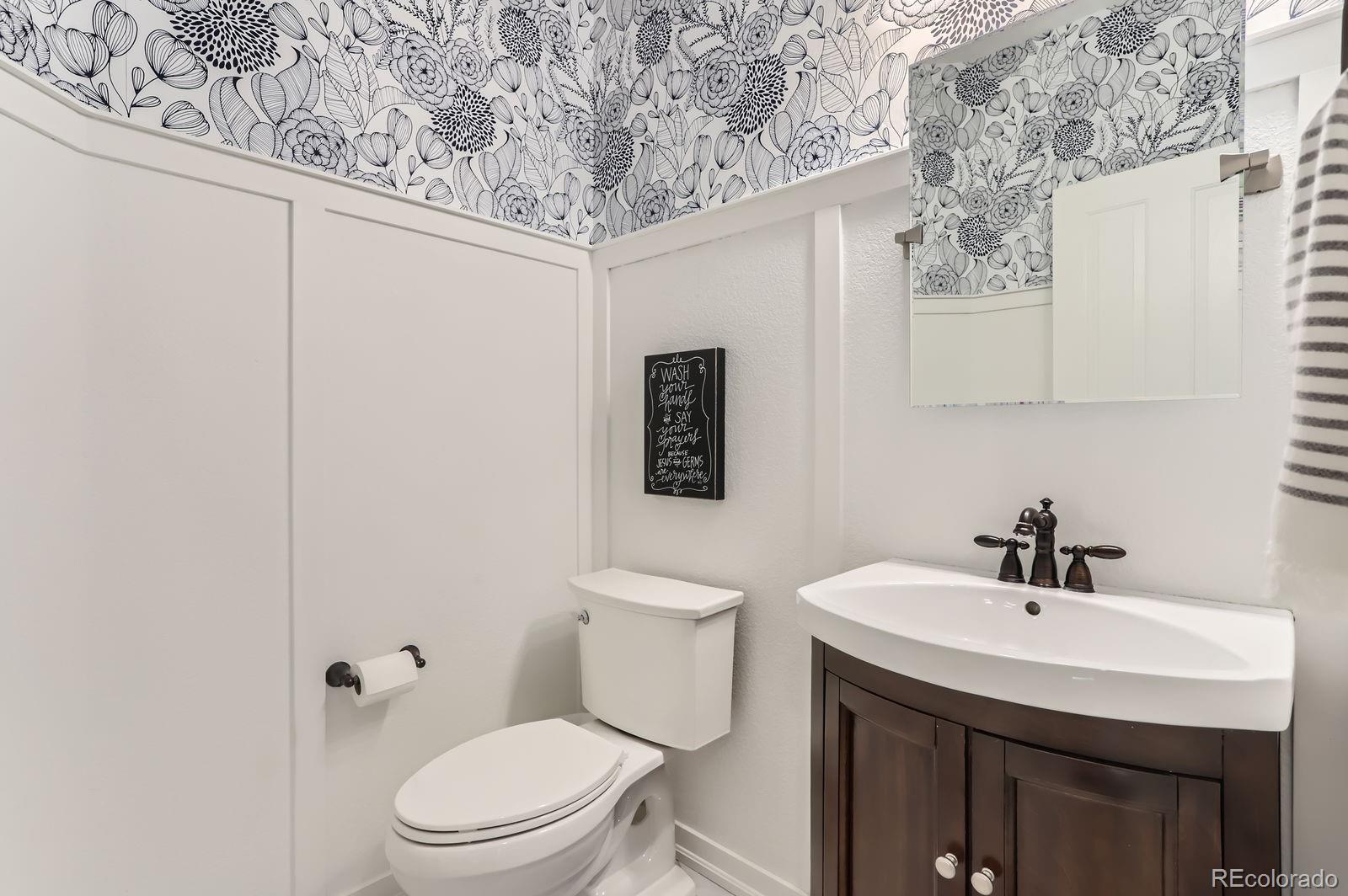 11013 Valleybrook Circle Highlands Ranch, CO 80130 - Photo 17 of 40