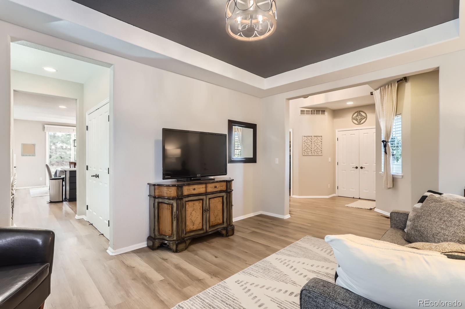 11013 Valleybrook Circle Highlands Ranch, CO 80130 - Photo 6 of 40