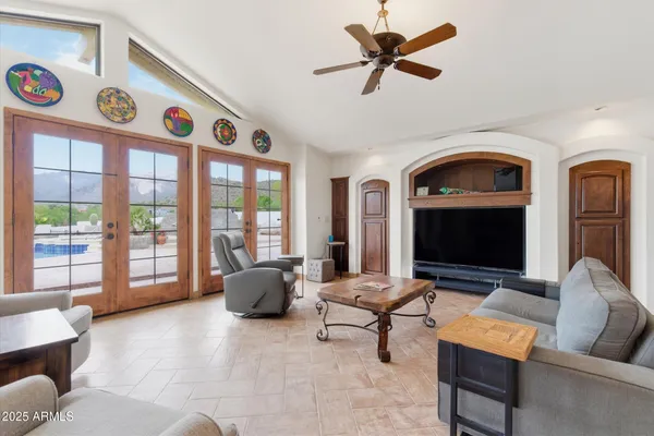 $1,300,000 | 10612 East Palm Way, Gold Canyon, AZ 85118