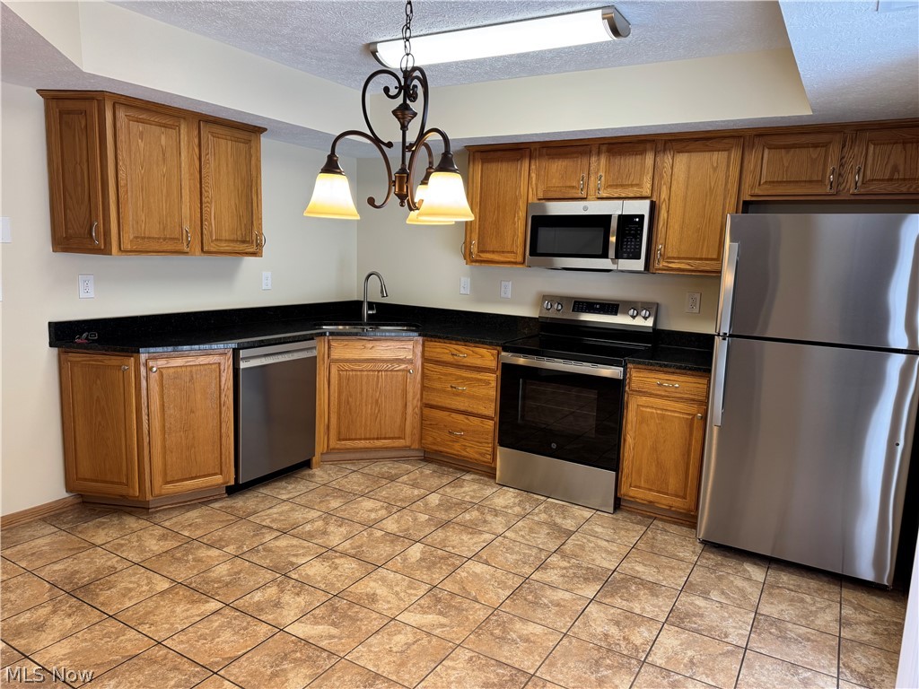 1390 Reimer Road, Unit B Wadsworth, OH 44281 - Photo 4 of 21
