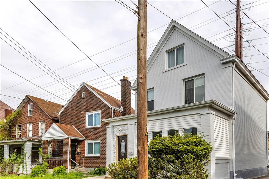 25 Clearview Avenue Duquesne, PA 15110 - Photo 3 of 33 a front view of a residential houses