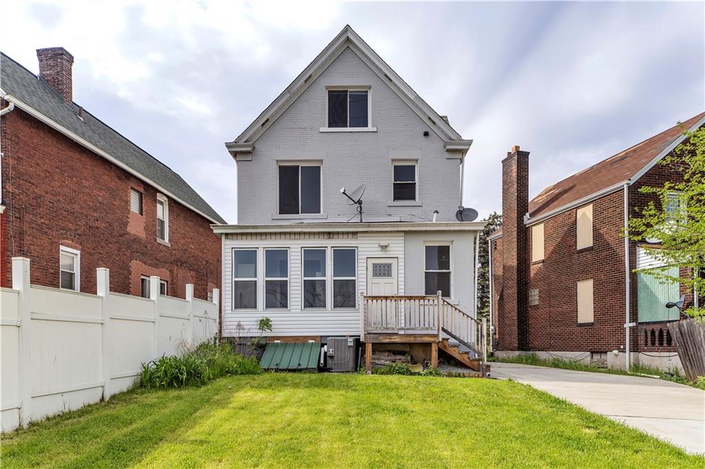 25 Clearview Avenue Duquesne, PA 15110 - Photo 4 of 33 a view of a house with a yard