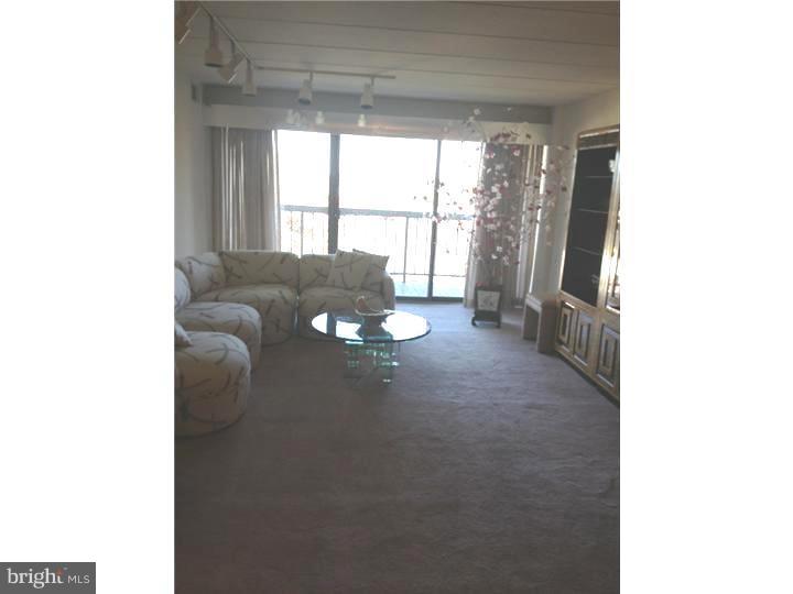 2131 Welsh Road, Unit 312 Philadelphia, PA 19115 - Photo 7 of 14 Living Room