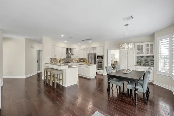 $885,000 | 58 Candle Pine Place, The Woodlands, TX 77381