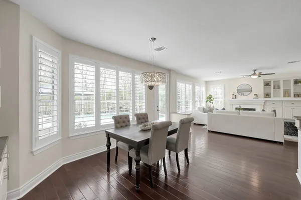 $885,000 | 58 Candle Pine Place, The Woodlands, TX 77381