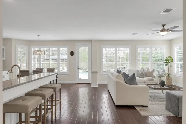 $885,000 | 58 Candle Pine Place, The Woodlands, TX 77381