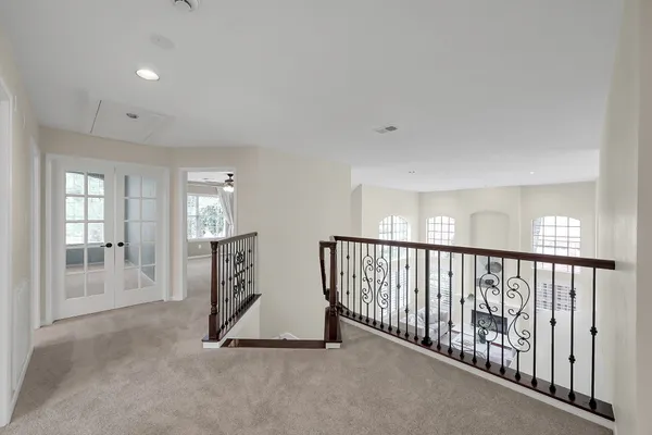 $885,000 | 58 Candle Pine Place, The Woodlands, TX 77381