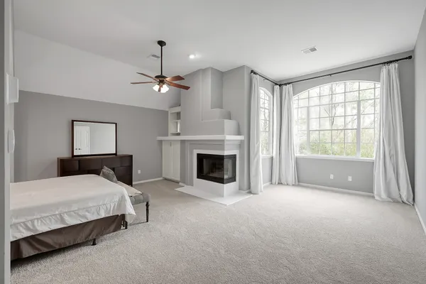 $885,000 | 58 Candle Pine Place, The Woodlands, TX 77381