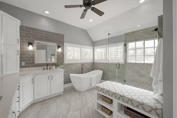 $885,000 | 58 Candle Pine Place, The Woodlands, TX 77381