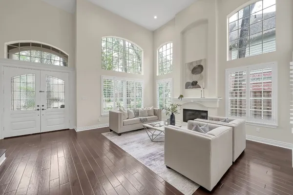 $885,000 | 58 Candle Pine Place, The Woodlands, TX 77381