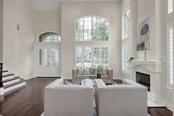 $885,000 | 58 Candle Pine Place, The Woodlands, TX 77381