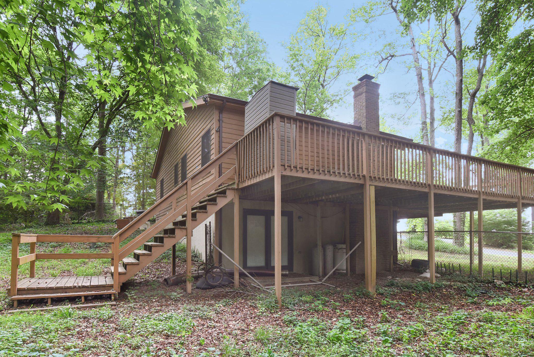 149 Windcliff Road Prince Frederick, MD 20678 - Photo 34 of 35 Side Deck with Backyard Access