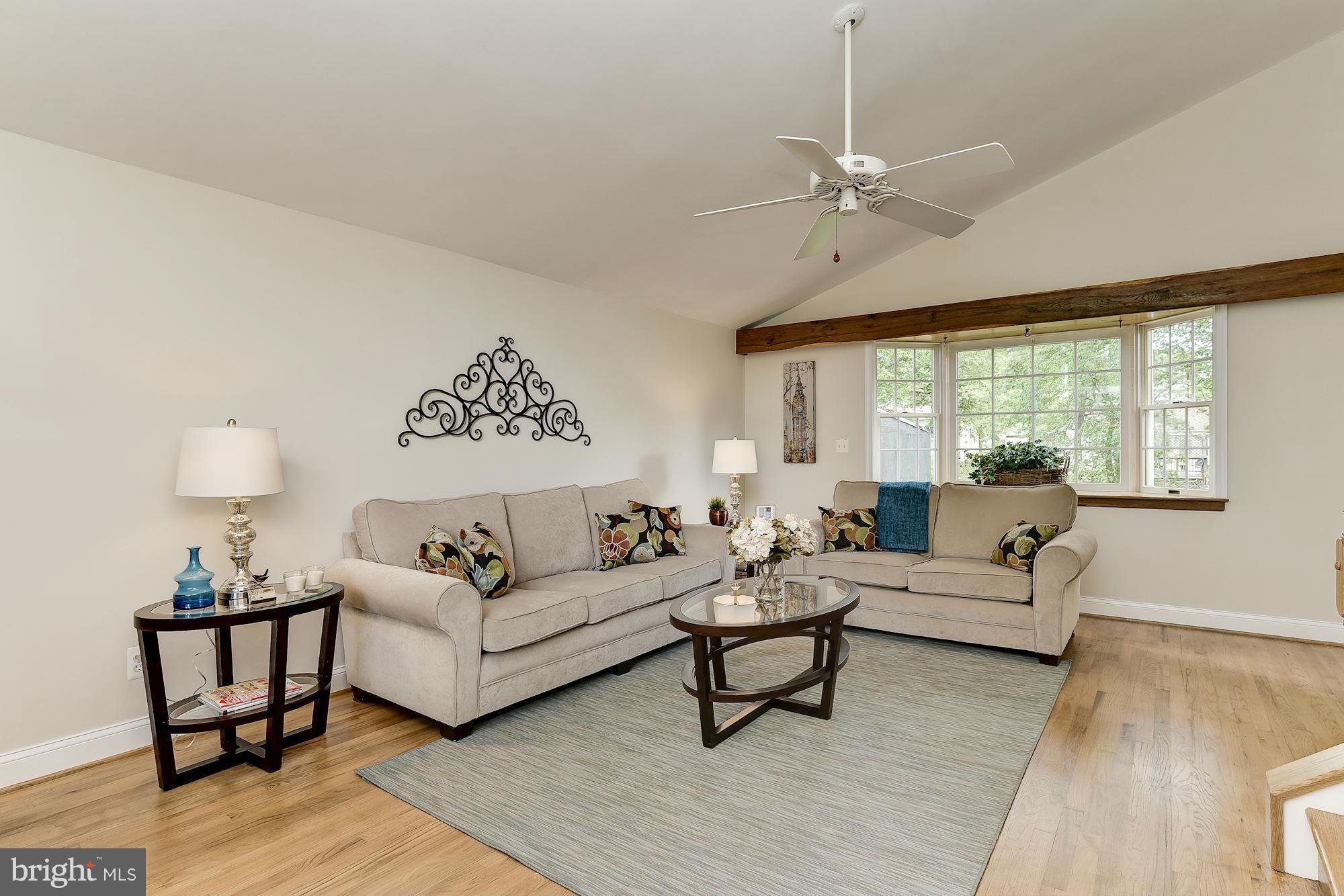 4011 Ferrara Drive Silver Spring, MD 20906 - Photo 4 of 30 Living Room