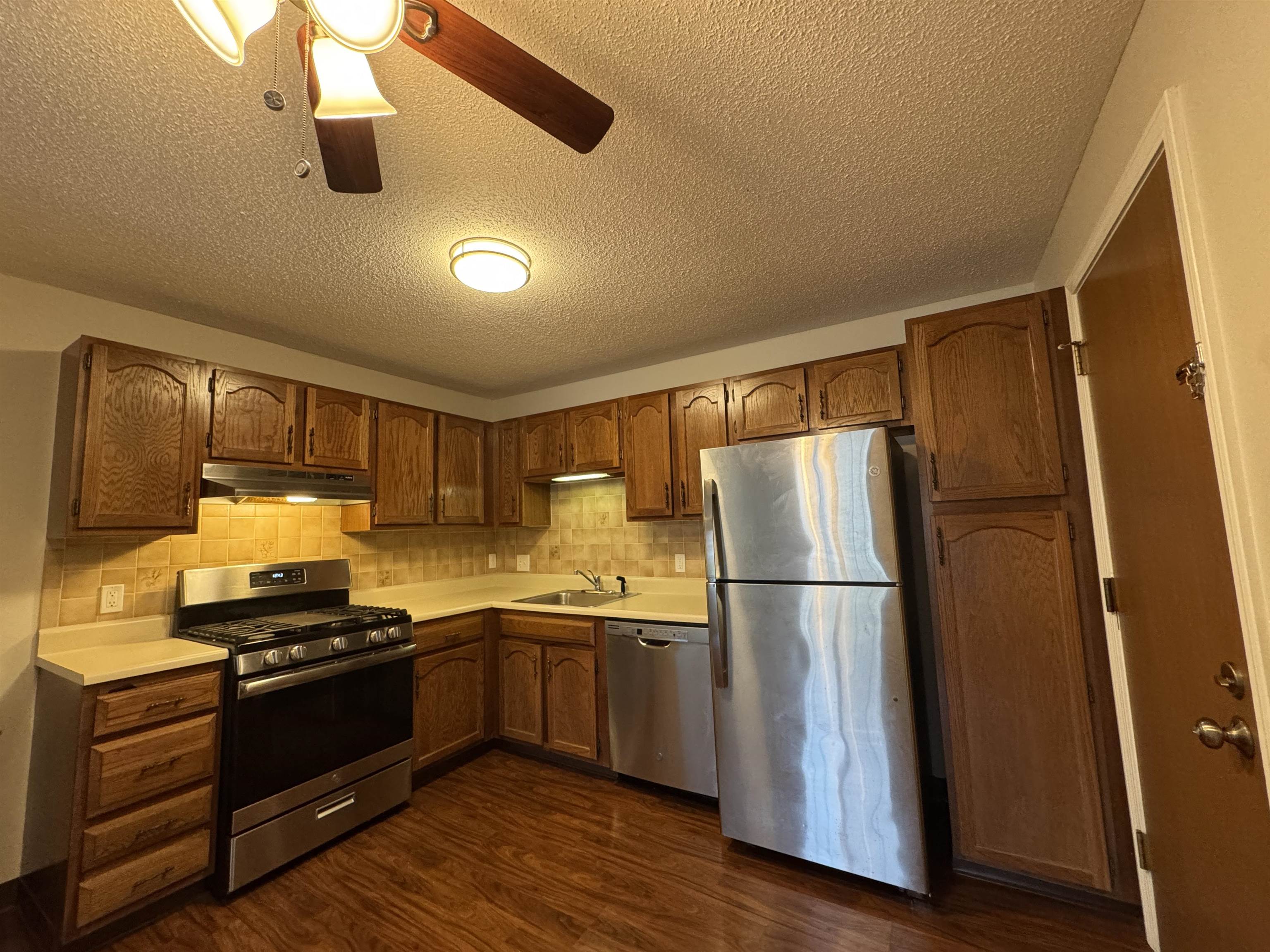 379 Huse Road, Unit 26 Manchester, NH 03103 - Photo 1 of 33