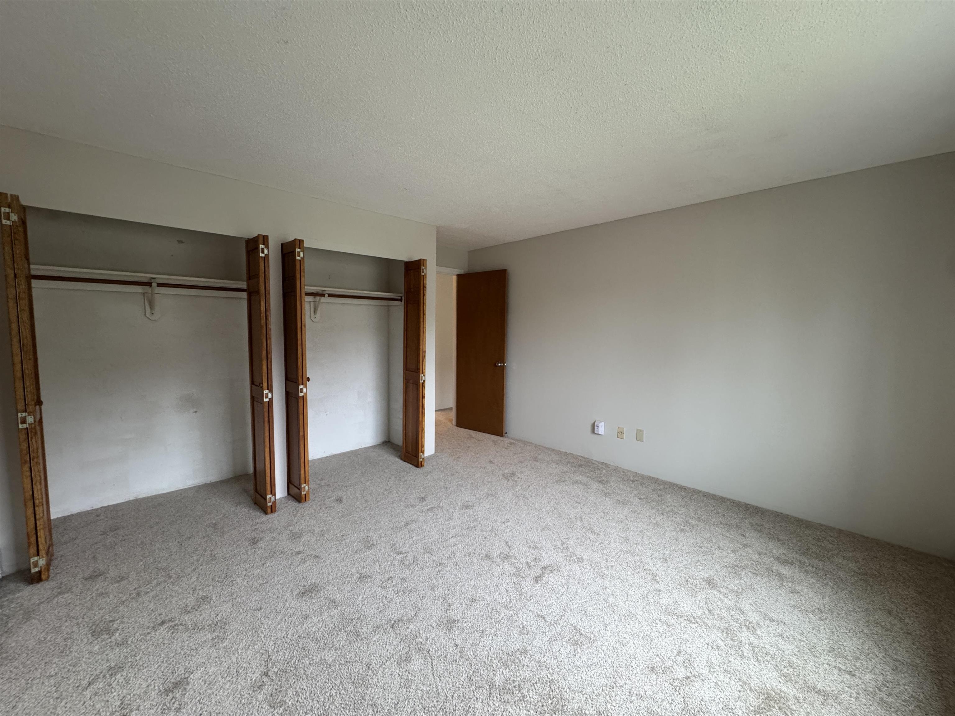 379 Huse Road, Unit 26 Manchester, NH 03103 - Photo 23 of 33