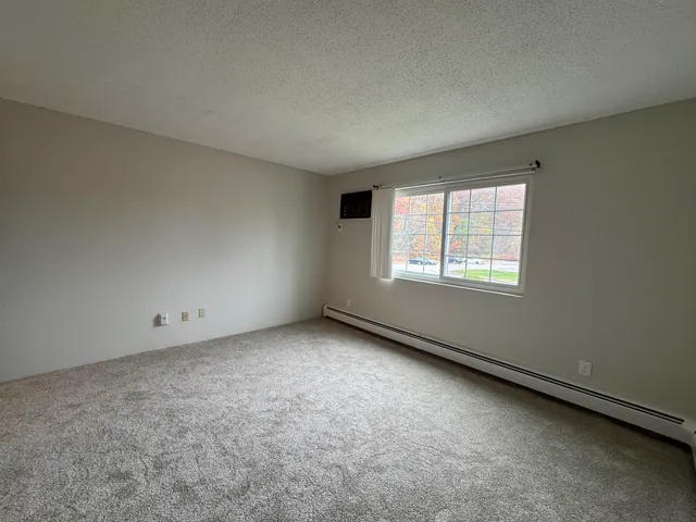 $1,694 | 379 Huse Road, Unit 26, Manchester, NH 03103