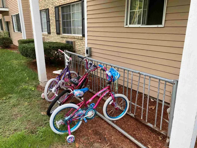 $1,694 | 379 Huse Road, Unit 26, Manchester, NH 03103