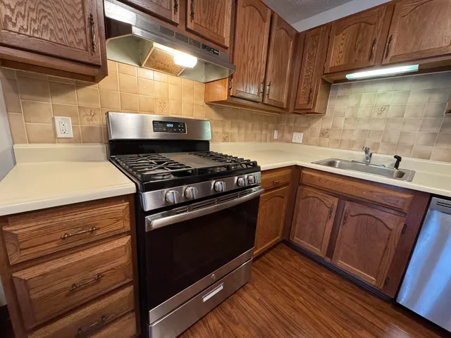 $1,694 | 379 Huse Road, Unit 26, Manchester, NH 03103