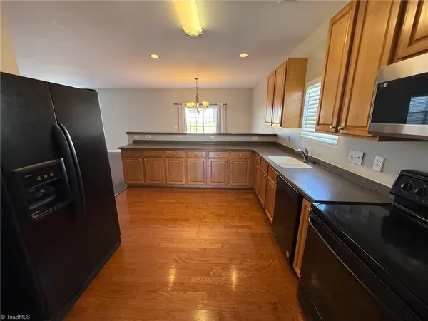 $2,495 | 5207 Silverbrook Drive, McLeansville, NC 27301