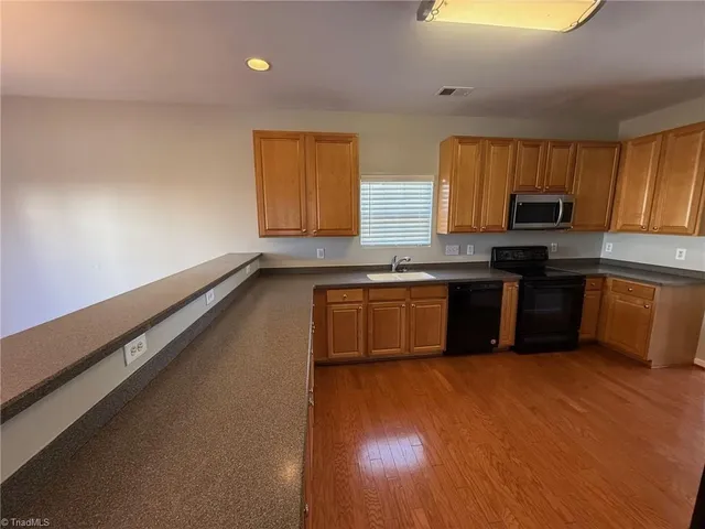 $2,495 | 5207 Silverbrook Drive, McLeansville, NC 27301