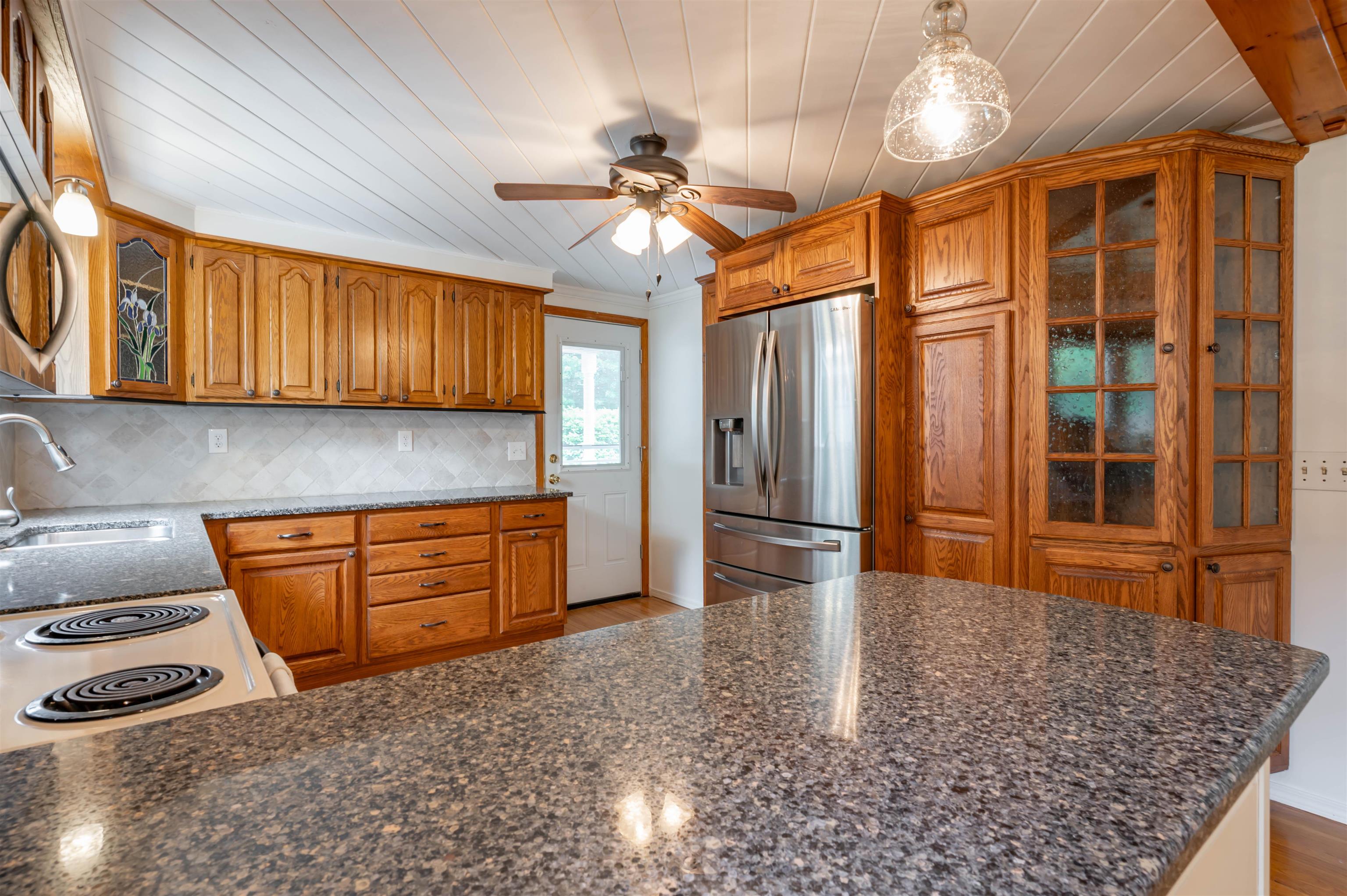 192 Searles Road Nashua, NH 03062 - Photo 40 of 46