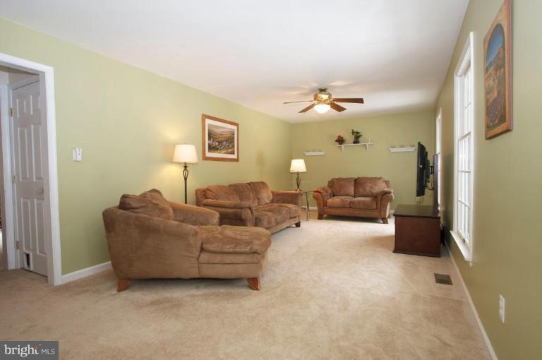 38 Carter Road Elkton, MD 21921 - Photo 7 of 22 Living Room