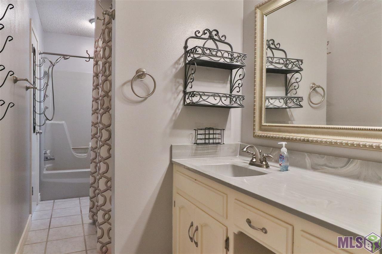 15239 East Beaver Drive Pride, LA 70770 - Photo 15 of 20