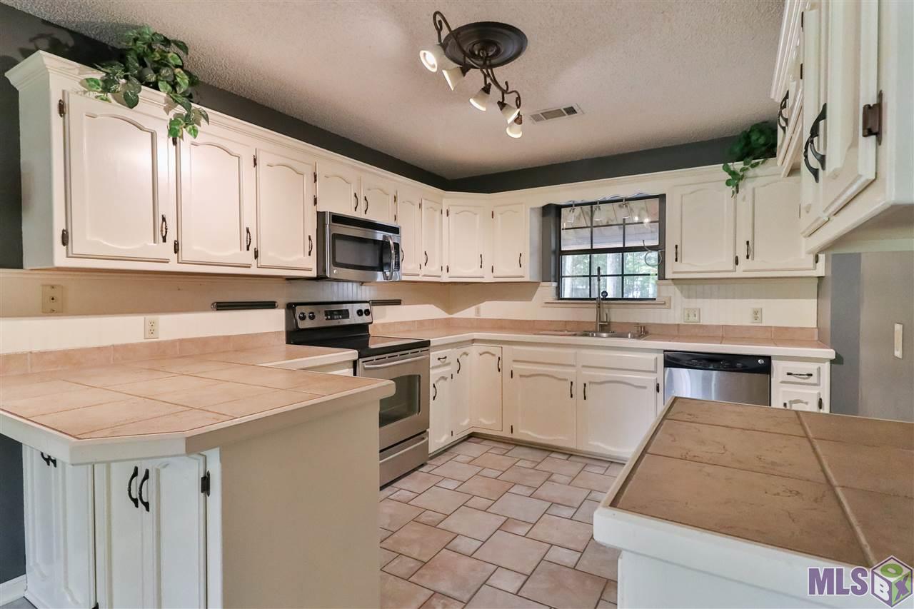 15239 East Beaver Drive Pride, LA 70770 - Photo 8 of 20