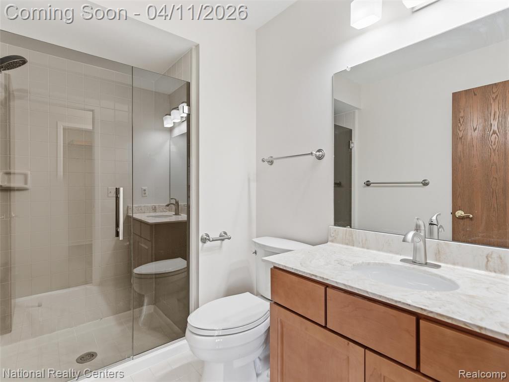 614 Tennyson Rochester, MI 48307 - Photo 23 of 41