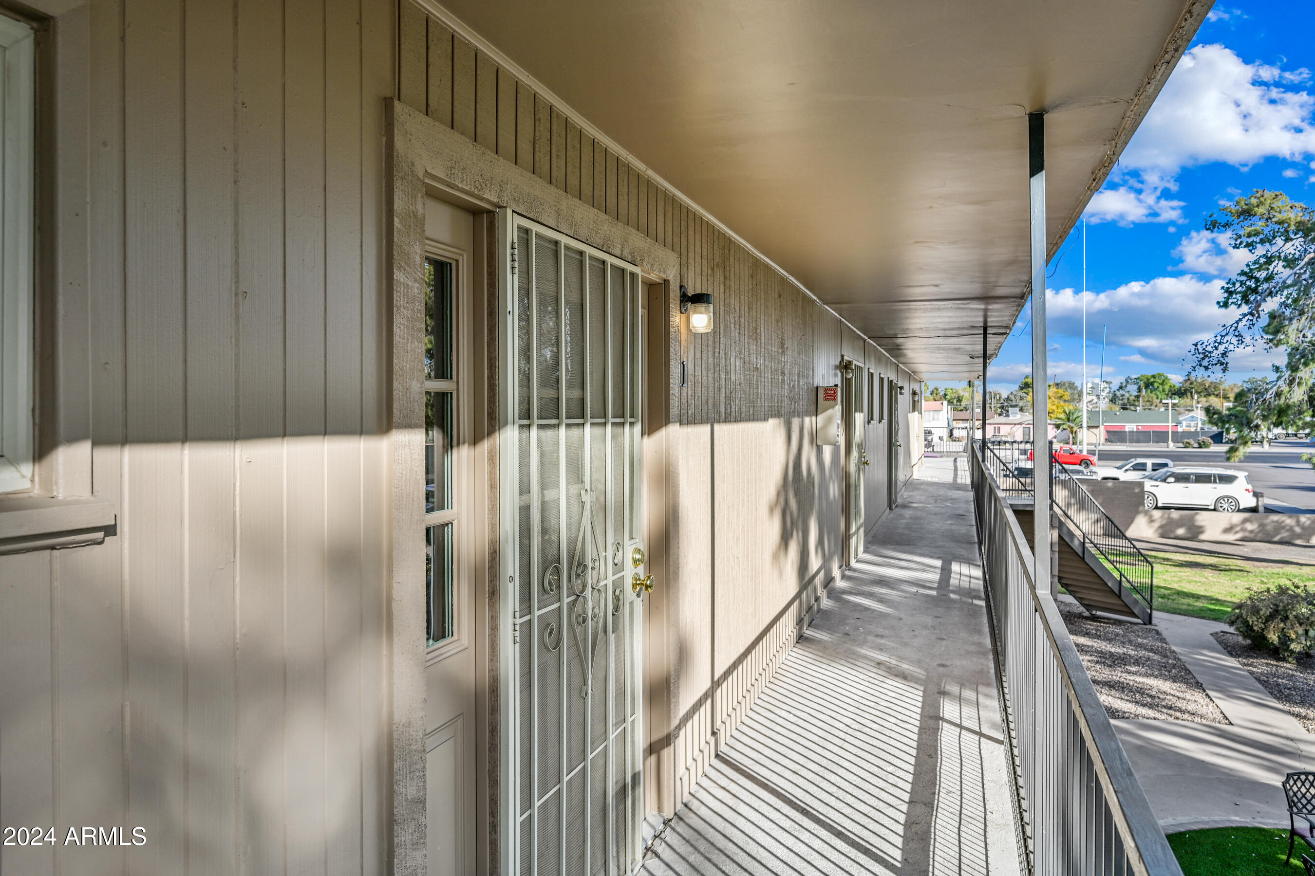 430 West 3rd Street, Unit 11 Mesa, AZ 85201 - Photo 3 of 15 4-430W3S11-ocupix