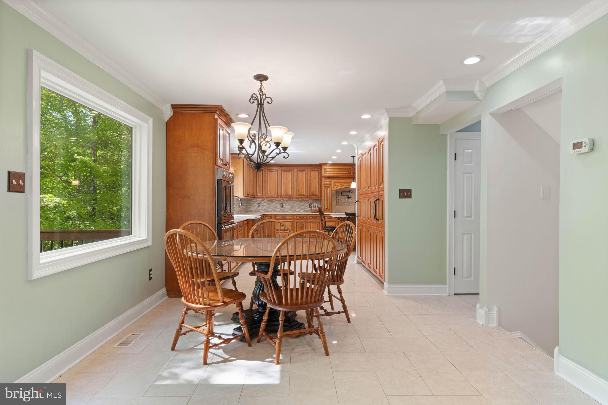 12522 Spring Drive Manassas, VA 20112 - Photo 20 of 69 Bright and inviting kitchen space.