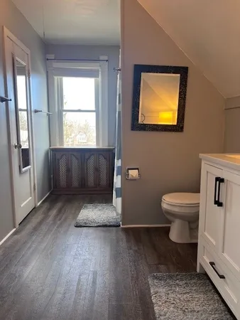 $1,395 | 317 Lake Avenue, Unit 2, Woodstock, IL 60098