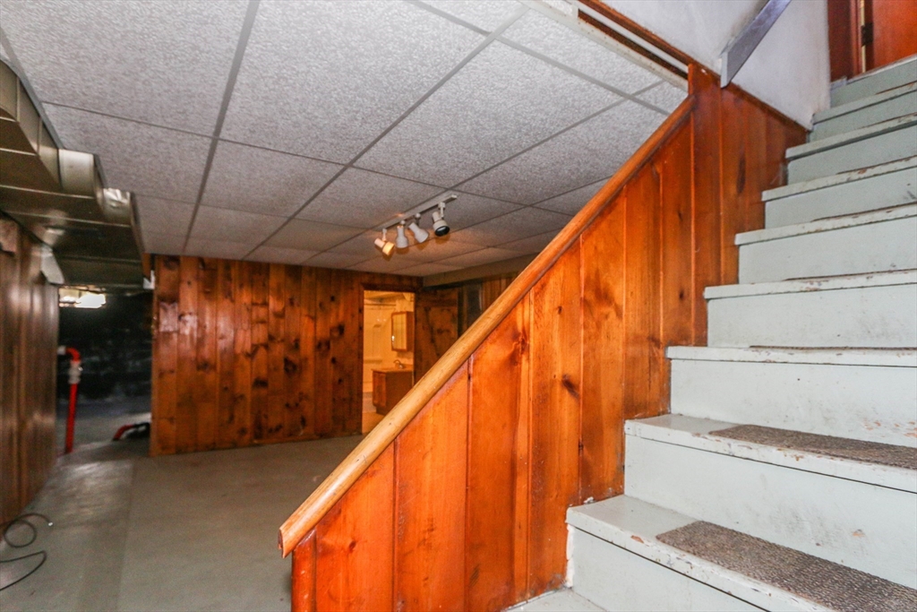 185 East Street Springfield, MA 01104 - Photo 21 of 26 a view of entryway