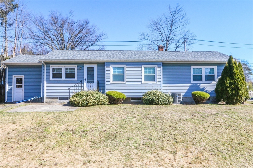 185 East Street Springfield, MA 01104 - Photo 6 of 26 a view of a house with a patio