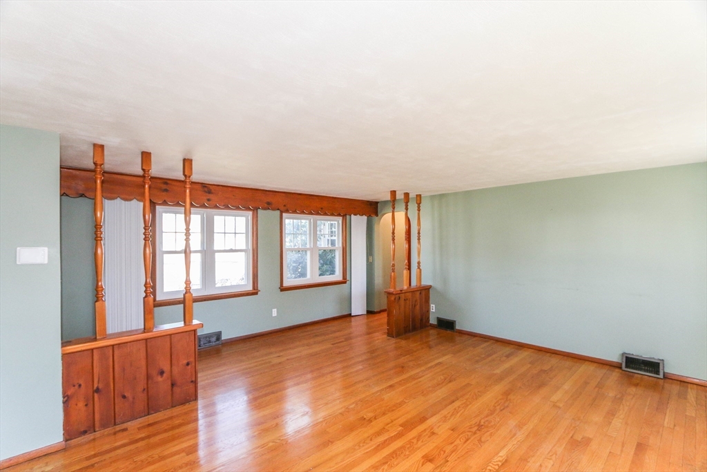 185 East Street Springfield, MA 01104 - Photo 8 of 26 a view of an empty room with a window