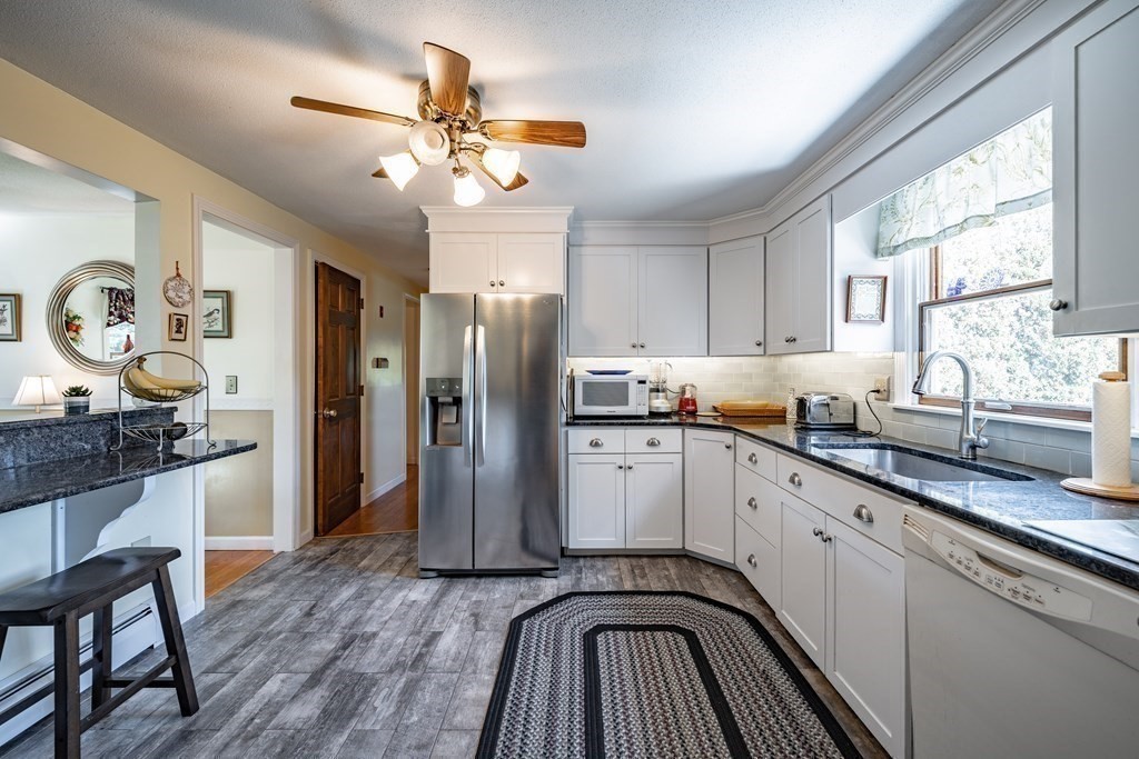 76 Wood Road Westfield, MA 01085 - Photo 6 of 37 Gallery Image 6