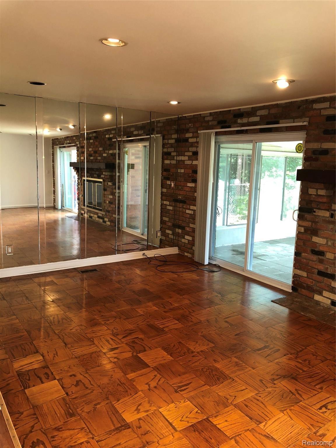 29910 Rambling Road Southfield, MI 48076 - Photo 15 of 56 IMG_1321.JPG