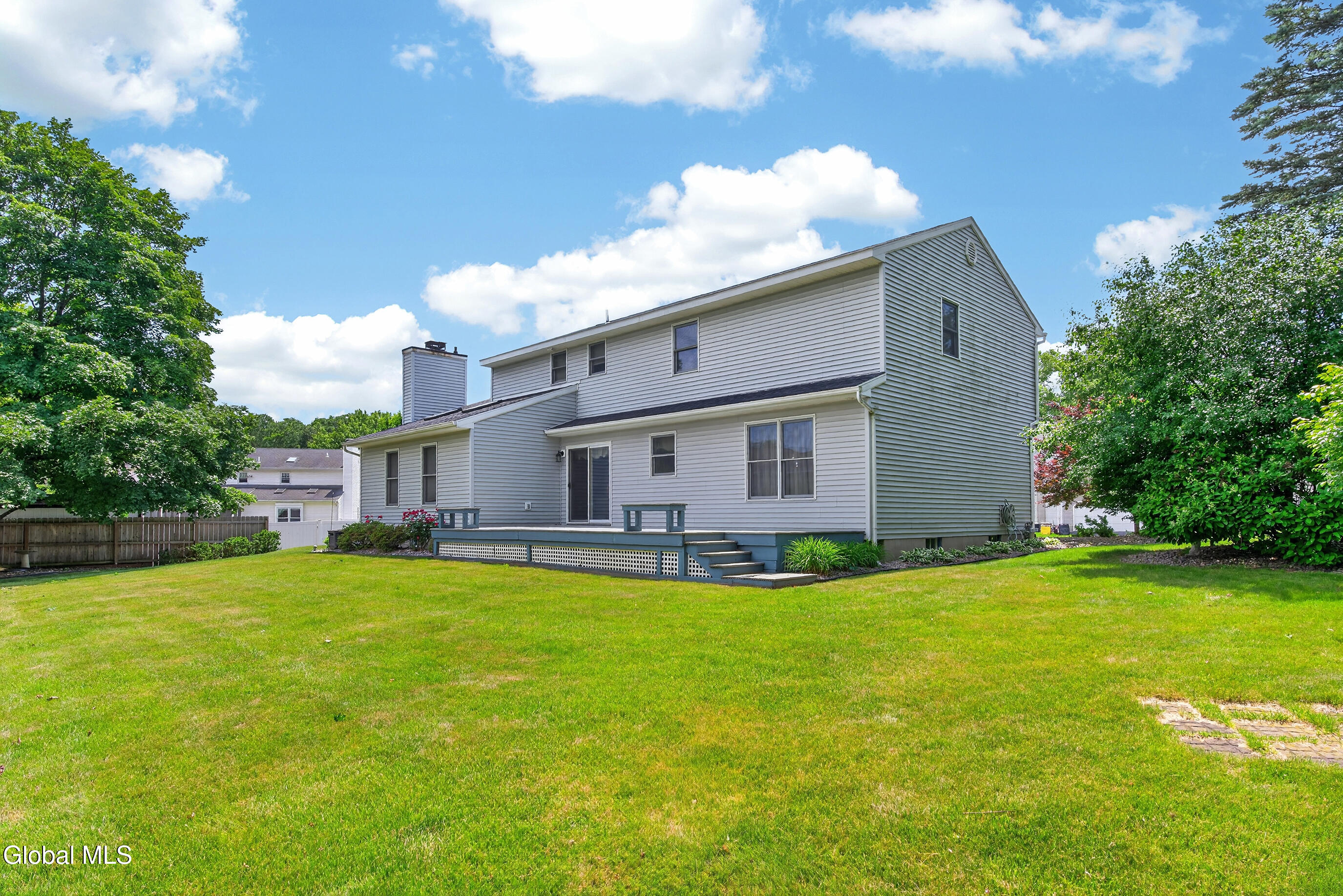 44 Mallard Road Bethlehem, NY 12077 - Photo 11 of 90 010-44-Mallard-Rd-Glenmont-NY-12077