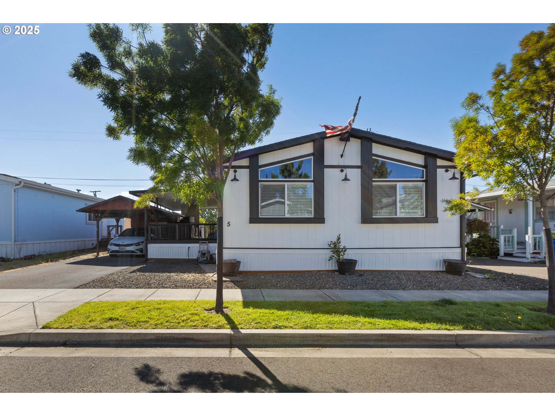 5 Manor Loop Roseburg, OR 97471 - Photo 1 of 40