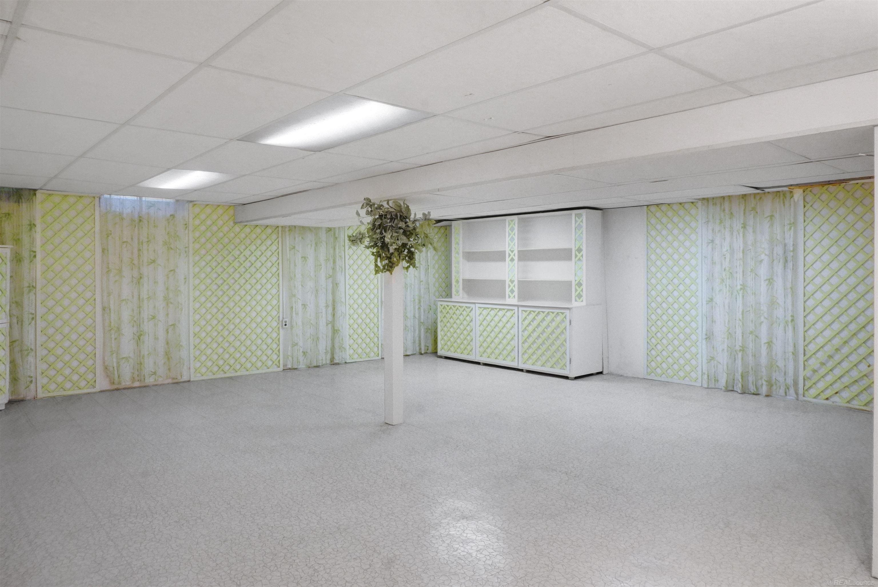 33726 Dyar Court Sterling Heights, MI 48310 - Photo 32 of 45 50212311-8fc30ae4-719a-4e11-a211-597c13cb5013.JPG