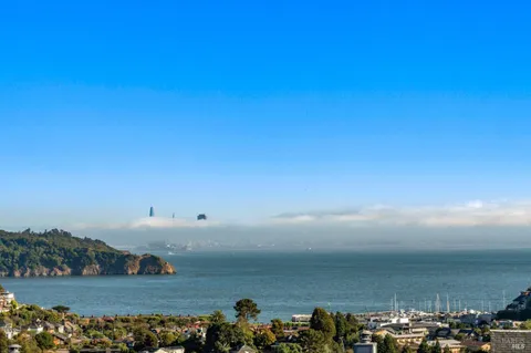 $1,050,000 | 28 Marinero Circle, Unit 34, Tiburon, CA 94920