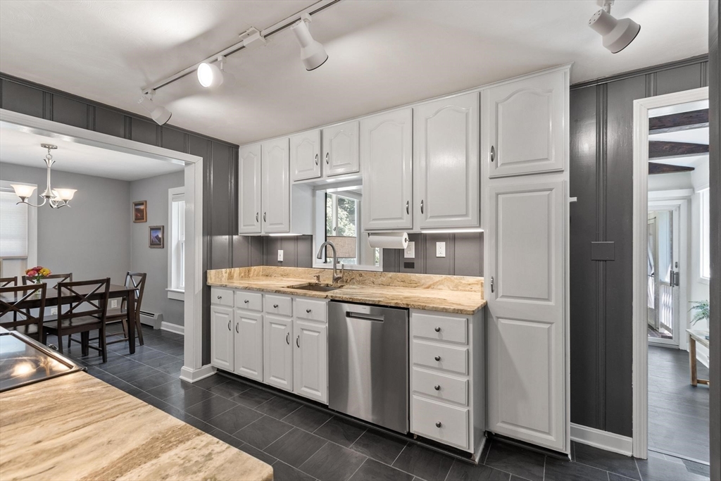 139 Harvard Road Littleton, MA 01460 - Photo 9 of 42 Gallery Image 9
