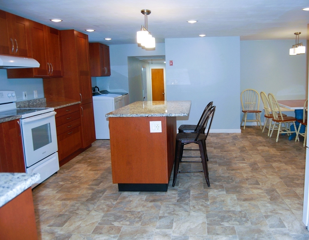 9 Harding Street Leicester, MA 01611 - Photo 11 of 28