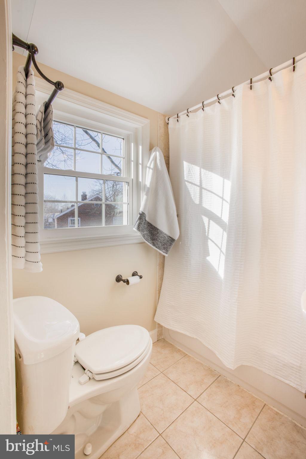 1201 Forest Glen Road Silver Spring, MD 20901 - Photo 34 of 50 Upper level Full Bath