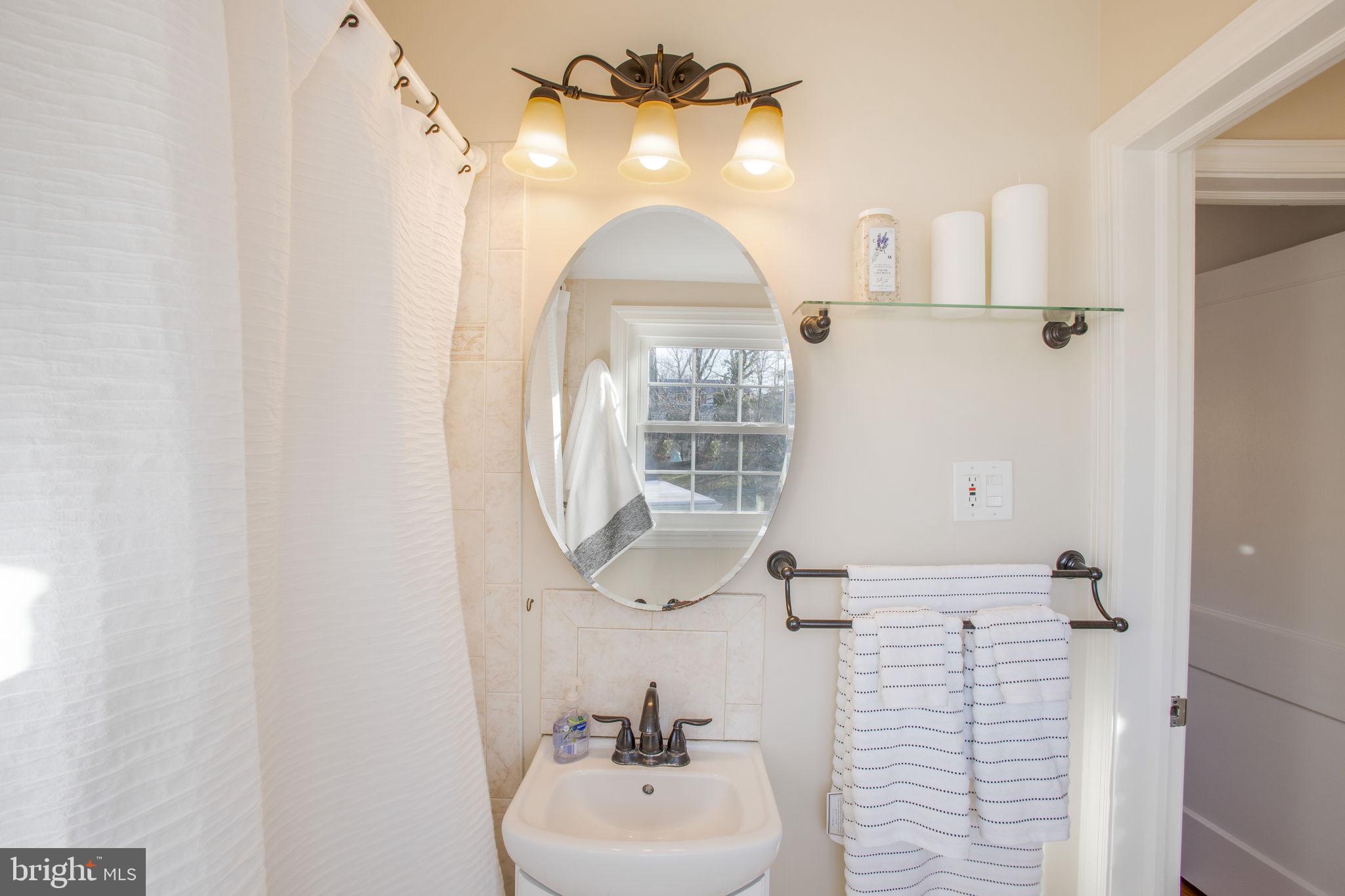 1201 Forest Glen Road Silver Spring, MD 20901 - Photo 35 of 50 Full Bath with natural light