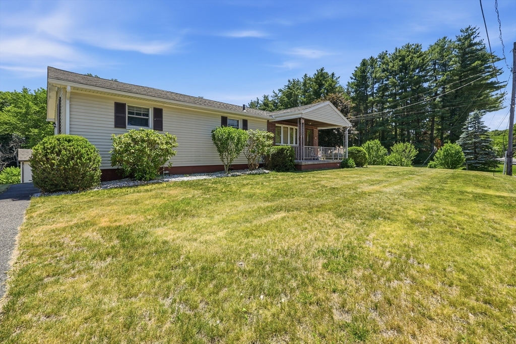 88 Roy Street Ludlow, MA 01056 - Photo 3 of 36