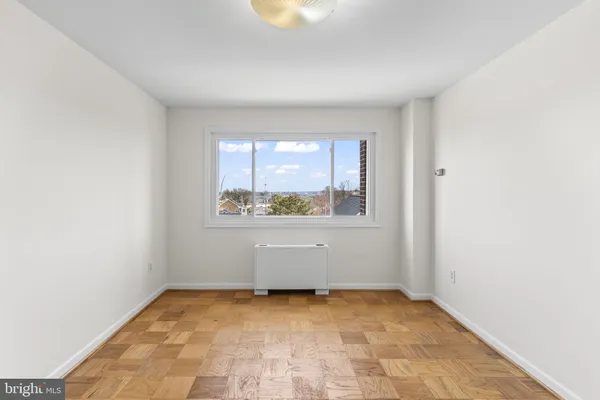 $2,100 | 1830 Columbia Pike, Unit 406, Arlington, VA 22204