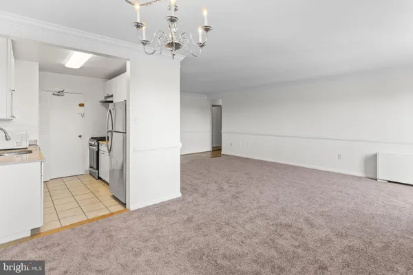 $2,200 | 1830 Columbia Pike, Unit 406, Arlington, VA 22204