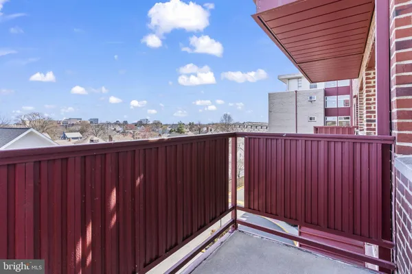 $2,200 | 1830 Columbia Pike, Unit 406, Arlington, VA 22204
